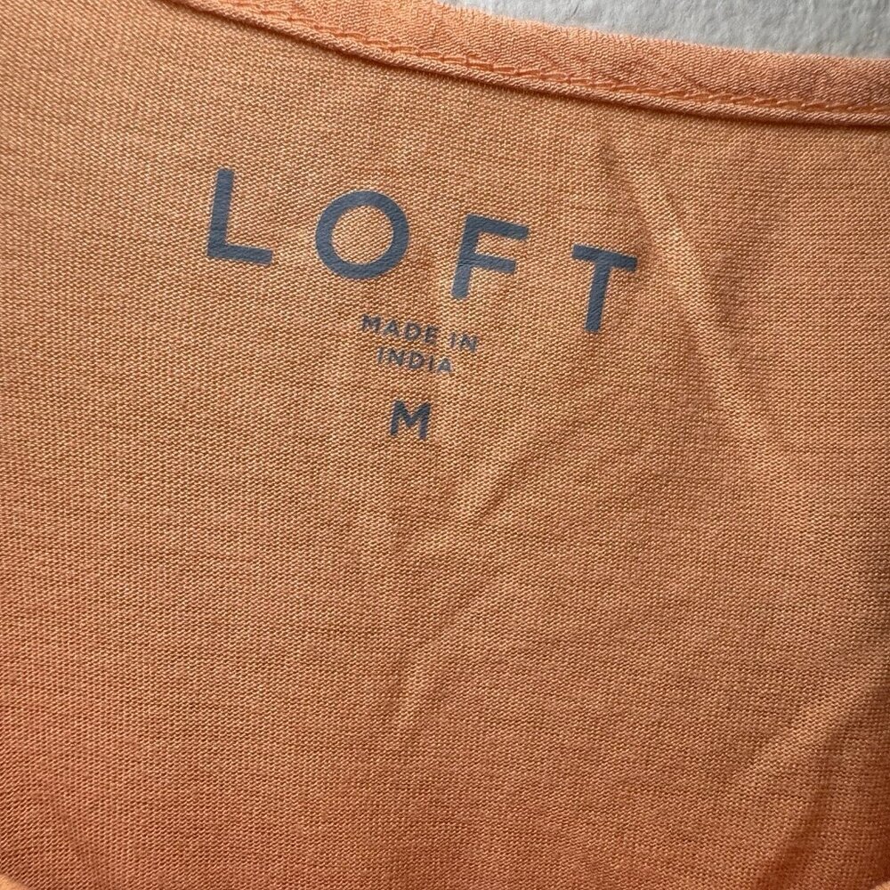 Loft Cutout Bohemian Flutter Sleeve Tee Size Medium Peach Round Neck - Picture 3 of 8
